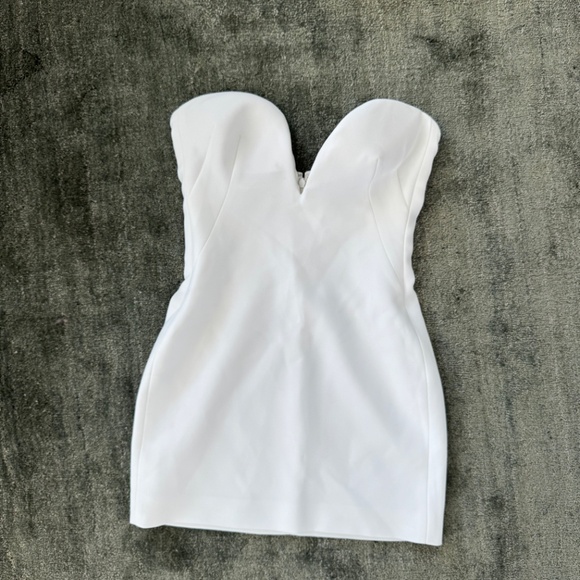 Mônot V-neck Crepe Strapless Mini Dress - Picture 4 of 7